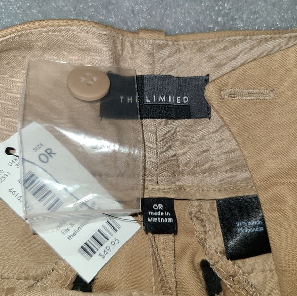 Size 0 Limited Tailored Short Bundle NWT - Picture 4 of 9